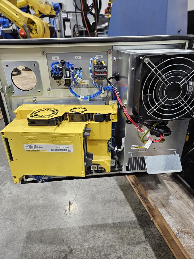 Used Fanuc LR Mate 200iD Industrial Robot With R-30ib Plus Controller
