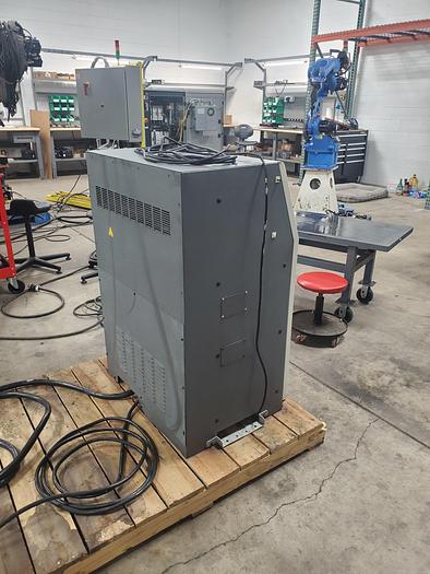Used Fanuc M-710ib/45 Industrial Robot With RJ3IB Controller