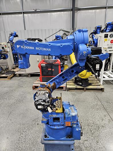 Used Yaskawa MA1400 Industrial Welding Robot with DX100 Controller