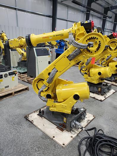 Used Fanuc R-2000ic/210F Industrial Robot With R-30ib Controller
