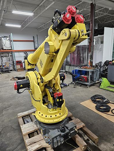 Used Fanuc R-2000ib/200R Industrial Robot With R-30ia Controller