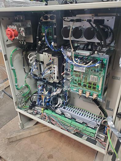 Used Yaskawa Motoman MH80 With DX100 Controller