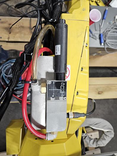 Used 2017 Fanuc M-10ia/12 Industrial Robot With R-30ib Controller, Vision, and Custom EOAT with 2 finger and 1 suction gripper - F197602