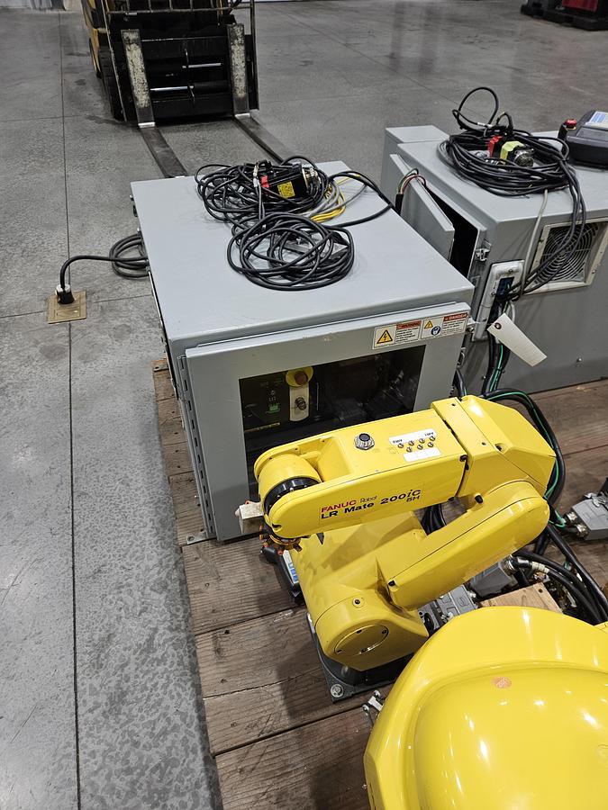 Used Fanuc LR Mate 200iC and M-1ia Dual Arm Robot - F110578