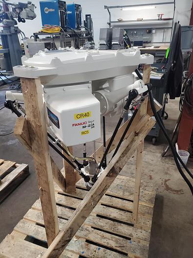 Used FANUC M-2ia/3S Industrial Spider Robot with R-30ib Controller