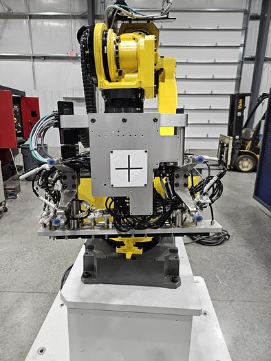 Used Fanuc M-710ic/70 with R30ib Plus controller and 2 vision cameras