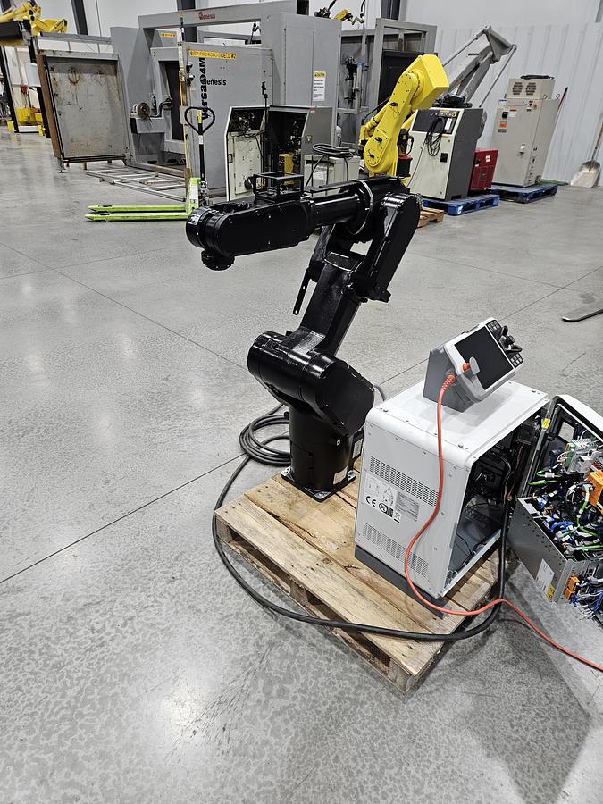 Used ABB IRB 1300-7/1.4 Industrial Robot With OmniCore C90XT Controller