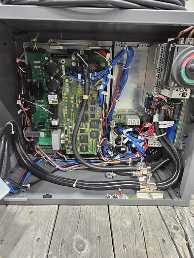 Used Fanuc M-1iA/1HL Industrial Spider Robot With R-30ib Controller