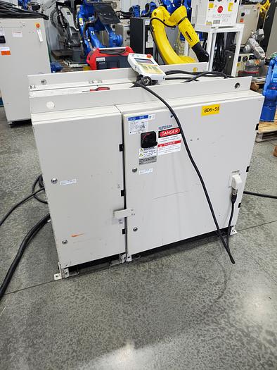 Used Yaskawa Motoman MH50 Industrial Robot With DX100 Controller