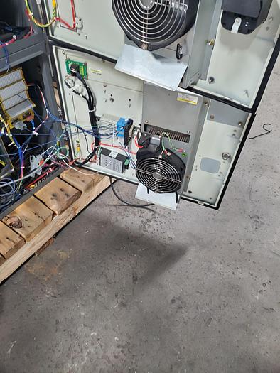 Used Fanuc Arcmate 120ic/10L and 100ic Dual Arm Industrial Robot With Tilt Rotate Positioner