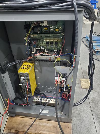 Used FANUC Arcmate 120ic Industrial Robot With R-30ia Controller