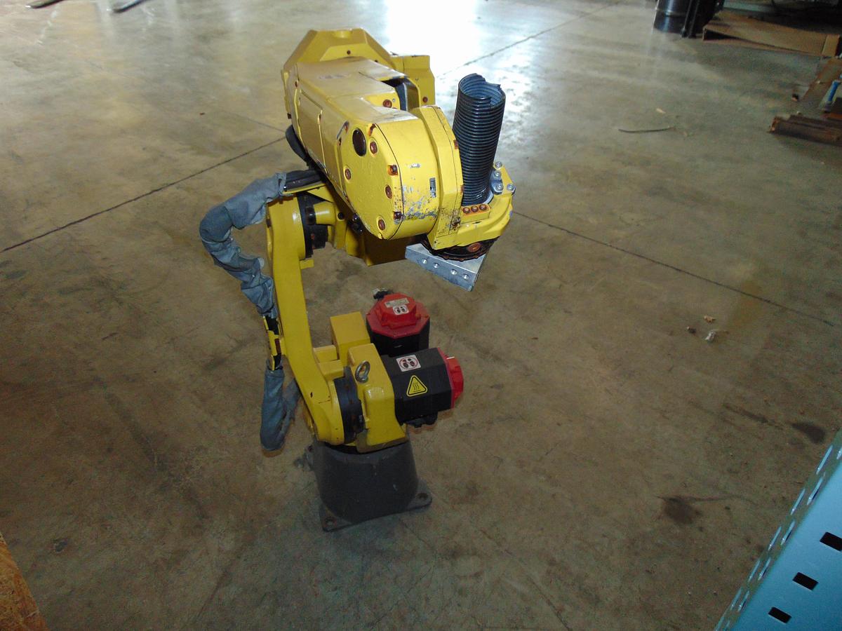 Used 2010 Fanuc Arcmate 100ic/10S