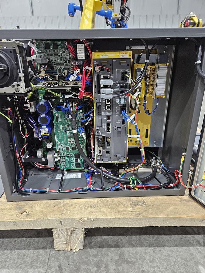 Refurbished Fanuc M-20id/25 (Arcmate 120id) Industrial Robot With R-30ib Plus Controller