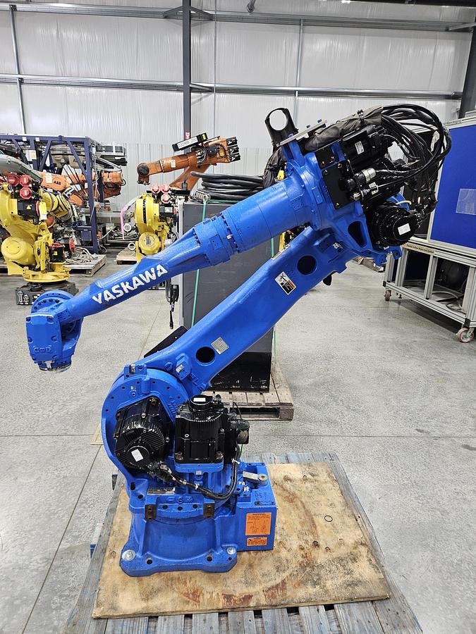 Used Yaskawa Motoman MH50-II Industrial Robot With DX200 Controller