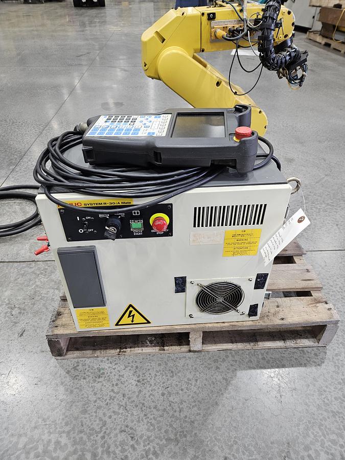 Used Fanuc LR Mate 200ic Industrial Robot With R-30ia Controller