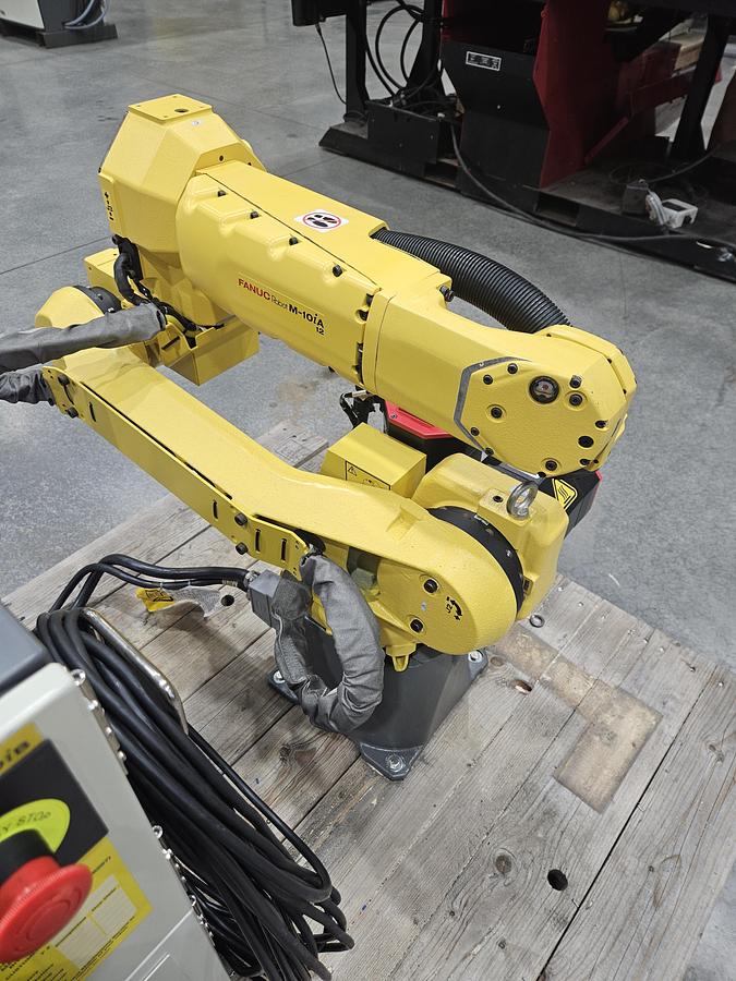 Used Fanuc M-10ia/12 Industrial Robot With R-30ib Controller