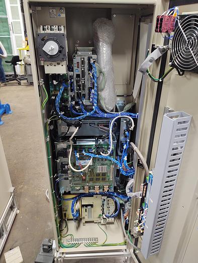 Used 2013 Yaskawa Motoman MH6-10 Industrial Robot with DX100 Controller