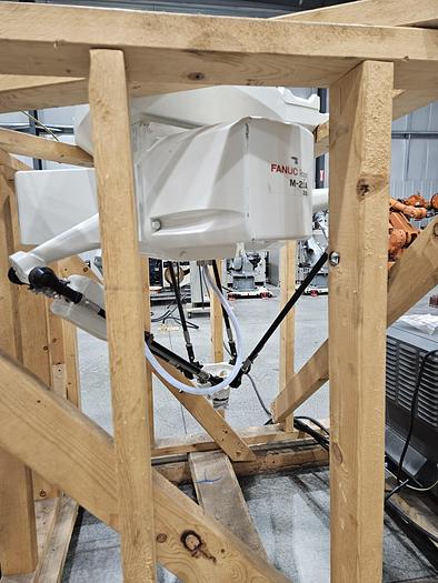 Used Fanuc M-2ia/3S Industrial Delta Robot With R-30ib Controller