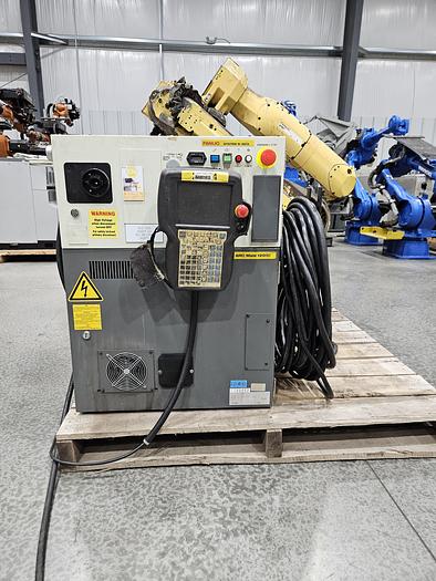 Used FANUC Arcmate 120ic Industrial Robot With R-30ia Controller