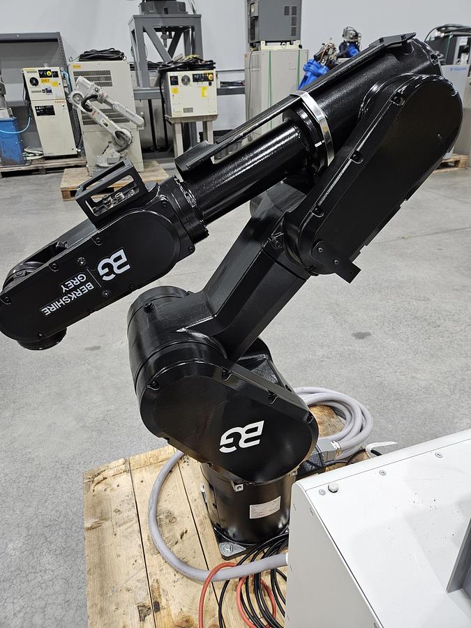Used ABB IRB 1300-7/1.4 Industrial Robot With OmniCore C90XT Controller