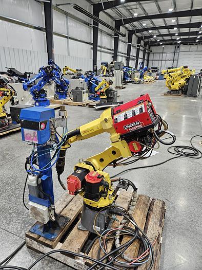Used Fanuc Arcmate 100ic Industrial Welding Robot With Lincoln PW R450 And Reamer