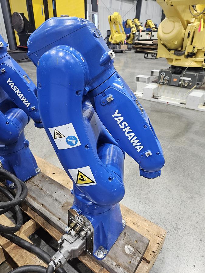Used Dual Arm Yaskawa GP8 Industrial Robots W/ YRC1000 Controller