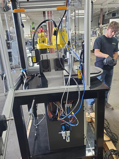 Used Fanuc Sr-3ia Industrial SCARA robot with R-30ib Plus Controller and Enclosure