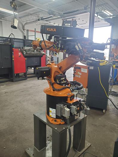Used KUKA KR