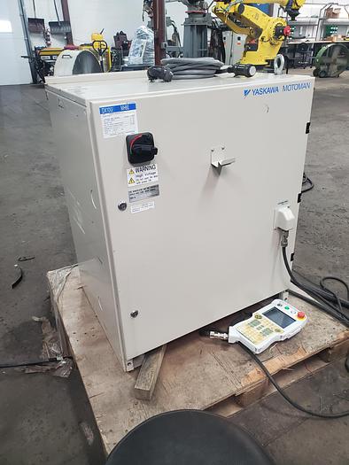 Used Yaskawa Motoman MH80 With DX100 Controller