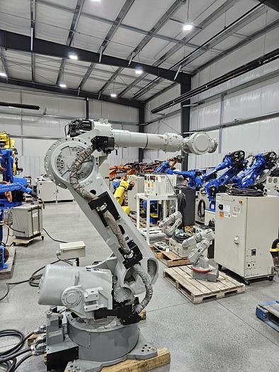 Used Yaskawa Motoman ES165D Industrial Robot With DX100 Controller