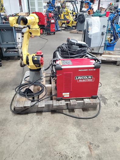 Used 2016 Fanuc Arcmate 100ic/7L Industrial Robot With Lincoln Powerwave R500