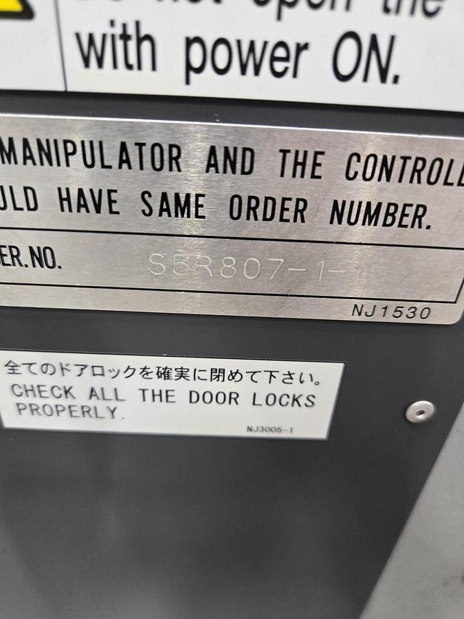 Used Yaskawa Motoman MA1440 Industrial Welding Robot With DX200 Controller