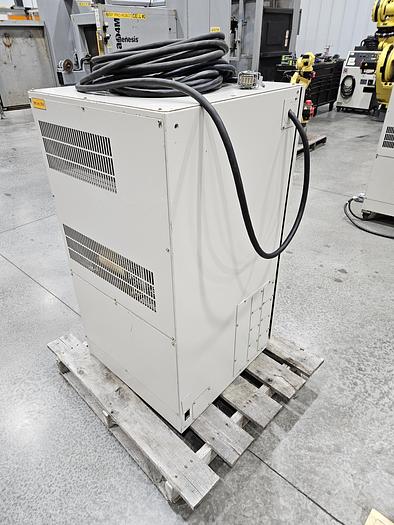 Used Yaskawa Motoman HP3 Industrial Handling Robot With NX100 Controller