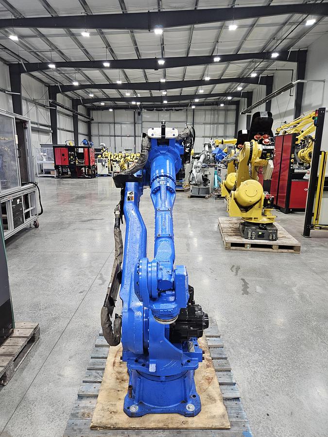 Used Yaskawa Motoman MH50-II Industrial Robot With DX200 Controller