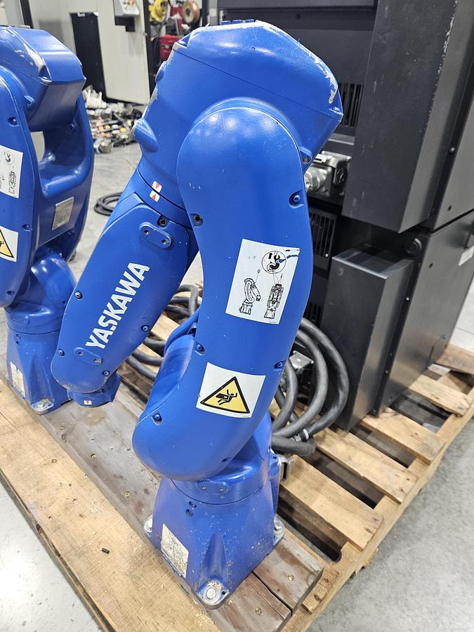 Used Dual Arm Yaskawa GP8 Industrial Robots W/ YRC1000 Controller