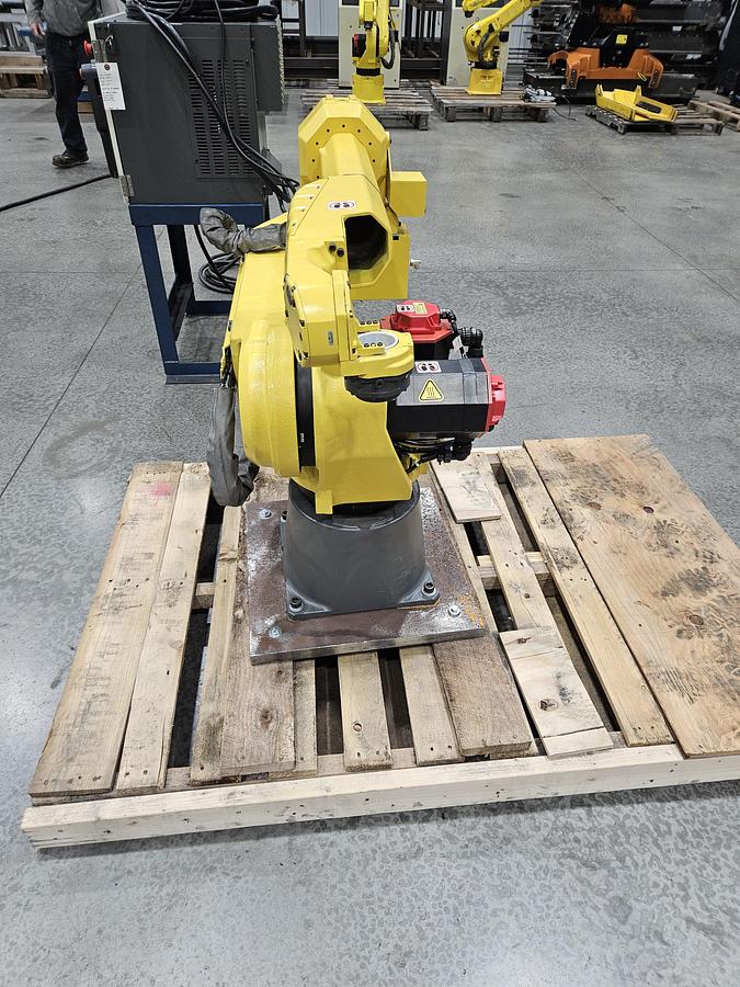 Used Fanuc M-20ia/12L Industrial Robot With R-30ib Controller