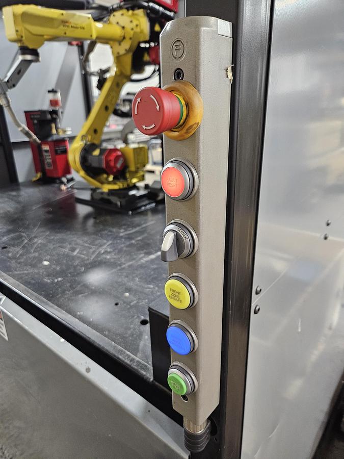 Used Lincoln Automate 5 Cell Fanuc Arcmate 0ib Industrial Welding Robot And R-30ib Controller