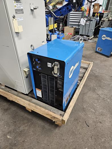 Used Yaskawa Motoman MA1400 With DX100 Controller and Miller Auto Axcess 450