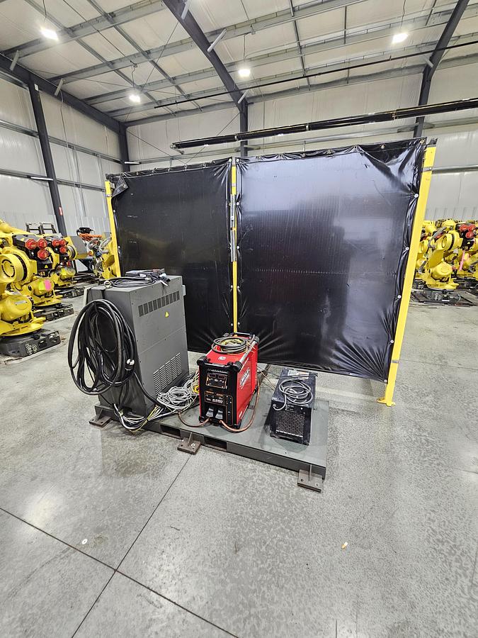 Used Complete FANUC Robotic Welding Cell W/ FANUC Arcmate 100ic/6l R-30ia Controller and Dual Tilt Rotate Positioners
