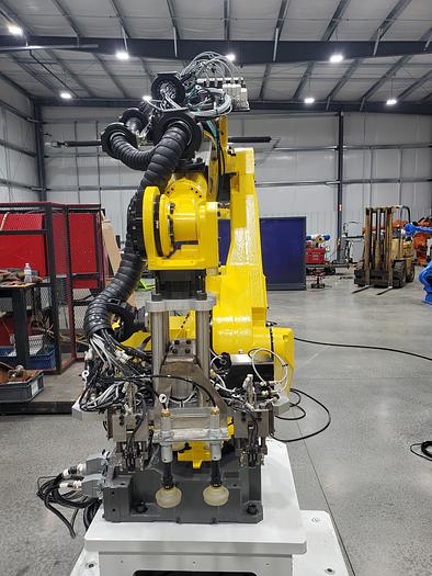 Used Fanuc M-710ic/70 with R30ib Plus controller and 1 vision camera