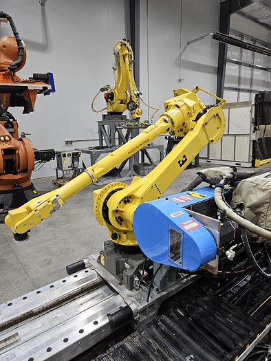 Used Dual Fanuc M-710ic/20L Industrial Robot System With 35' Track