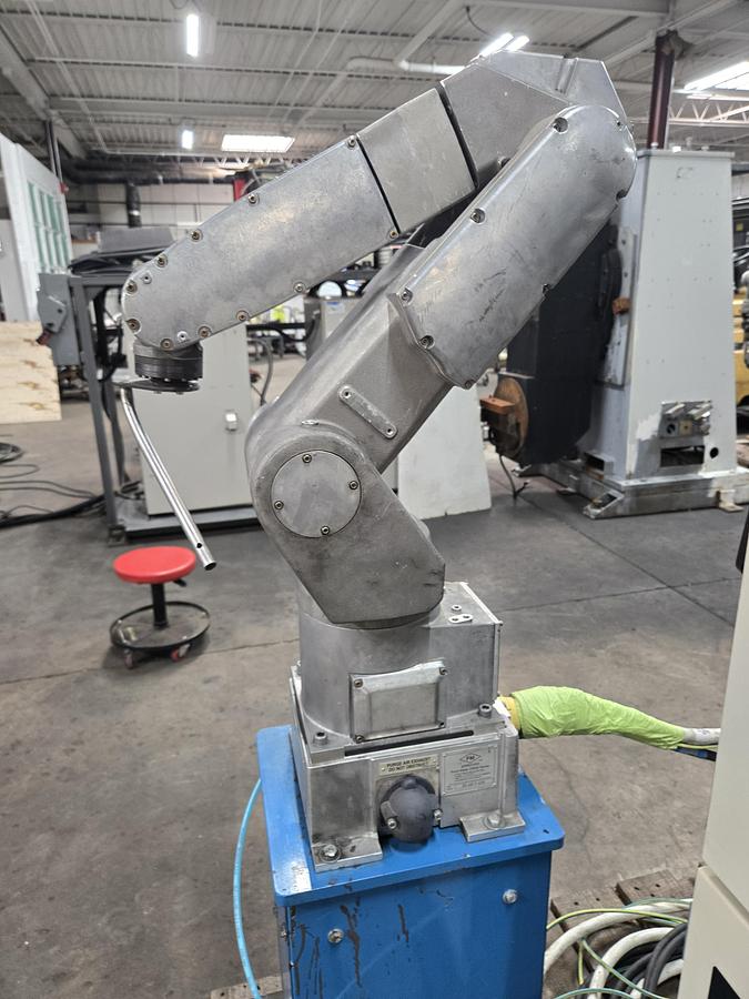 Used Fanuc Paint Mate 200ia/5L industrial Paint Robot With R-30ib Controller