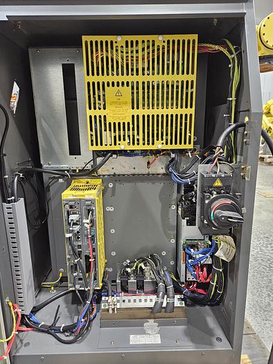 Used Fanuc M-900ia/260L Industrial Robot With R-30ia Controller