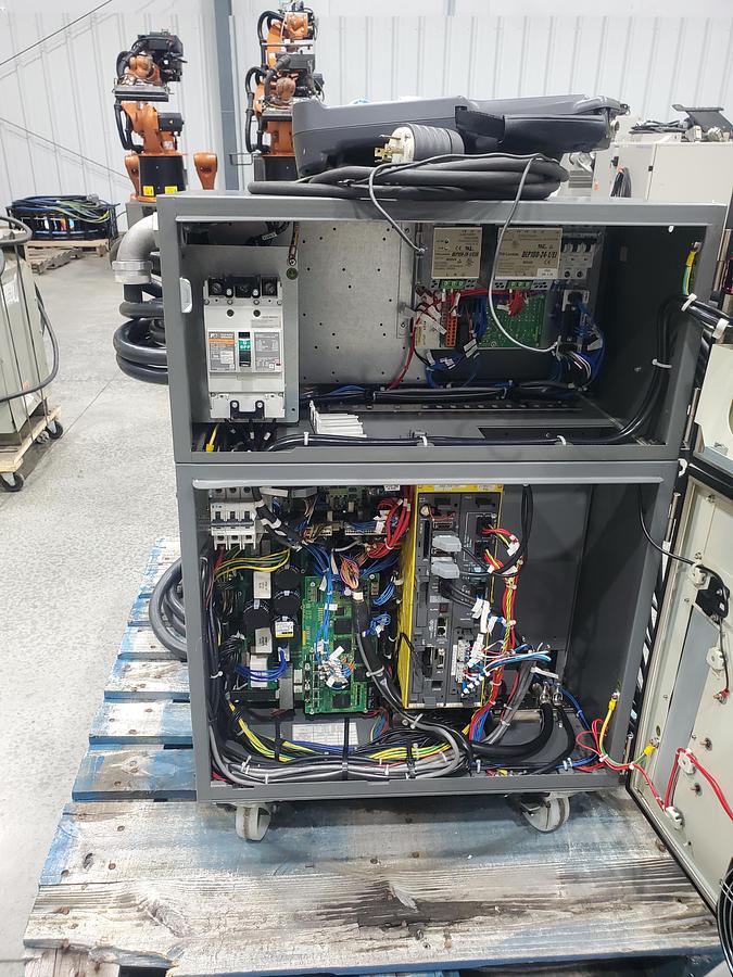 Used Fanuc M-900ia/260L Industrial Robot With R-30ib Controller