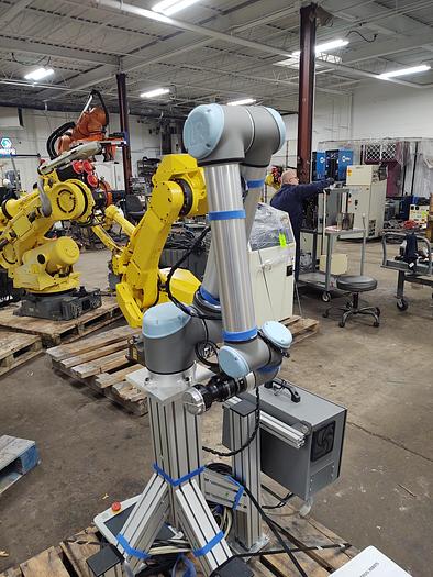 Used Universal UR10 Cobot