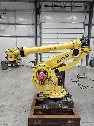 Used Fanuc M-900ia/260L Industrial Robot With R-30ia Controller