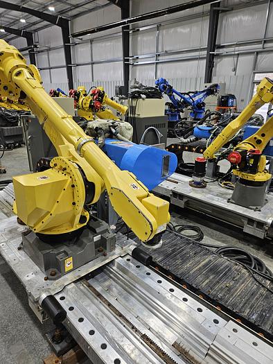 Used Dual Fanuc M-710ic/20L Industrial Robot System With 35' Track