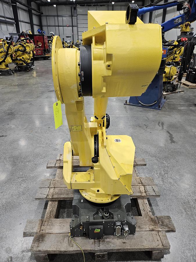 Used FANUC M-710ic/70 Industrial Robot With R-30ia Controller