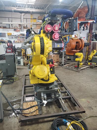Used FANUC Arcmate 120ic/12L Industrial Robot With R-30ib Controller