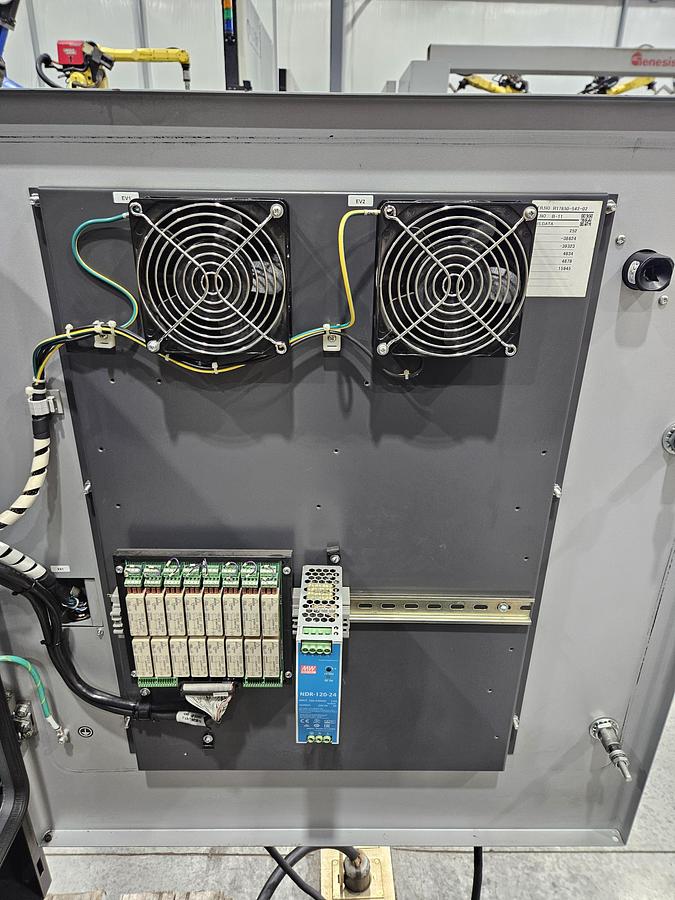 Used Yaskawa Motoman MH50-II Industrial Robot With DX200 Controller